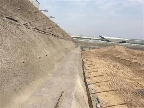 通山河道边坡加固